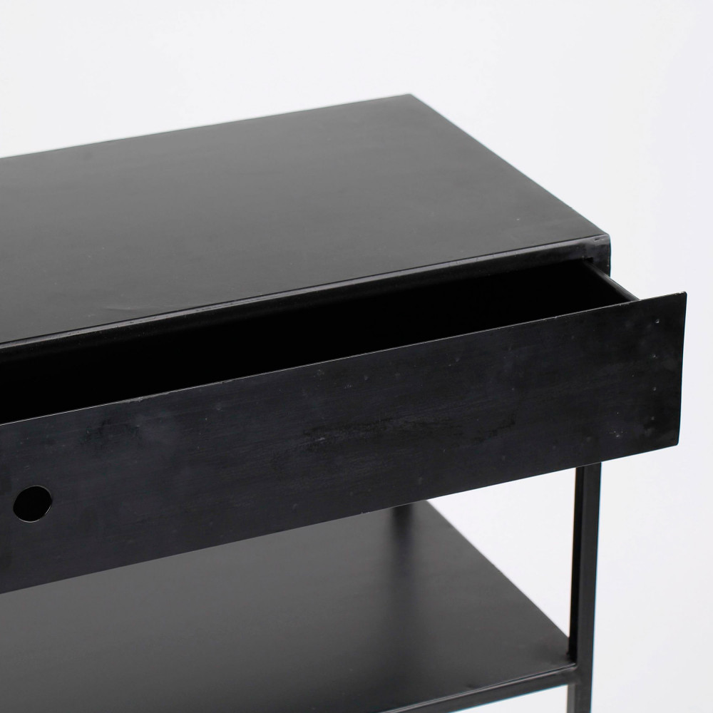 DIY : comment installer un tiroir sous une console